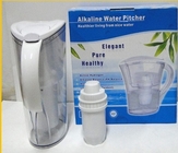نصب شده دو فیلتر آب قلیایی پارچ، یونیزه قابل حمل بطری آب